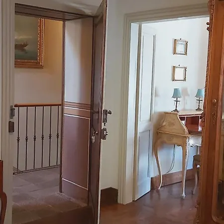 Vista Panoramica Giardino E Montagne דירה