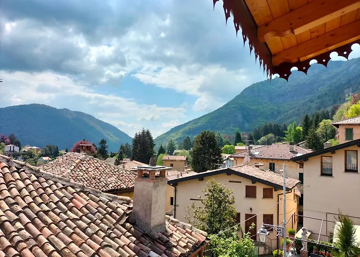 Vista Panoramica Giardino E Montagne Apartamento