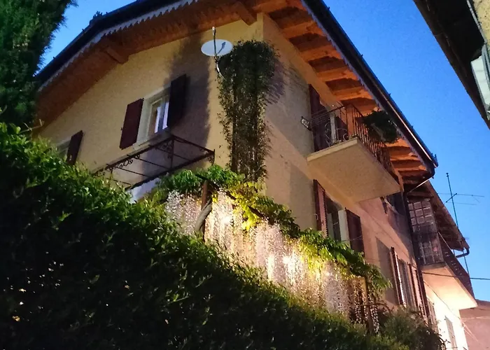 Vista Panoramica Giardino E Montagne * Magreglio